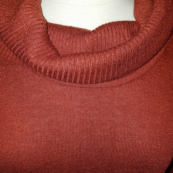 Spense XL, light knit dress, cowl neck - Picture 2 of 6